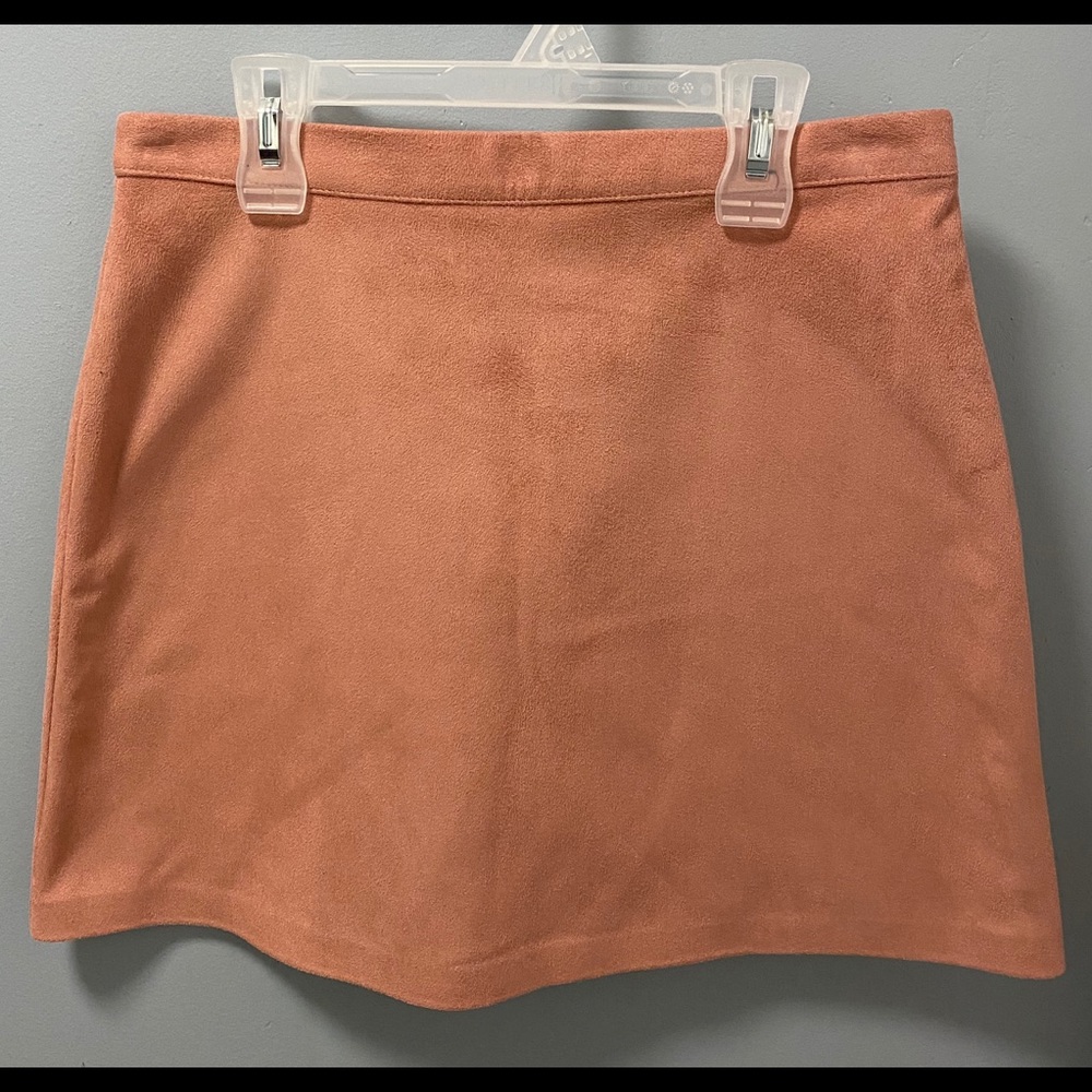 ✨3/$10✨Suede Skirt Size 6